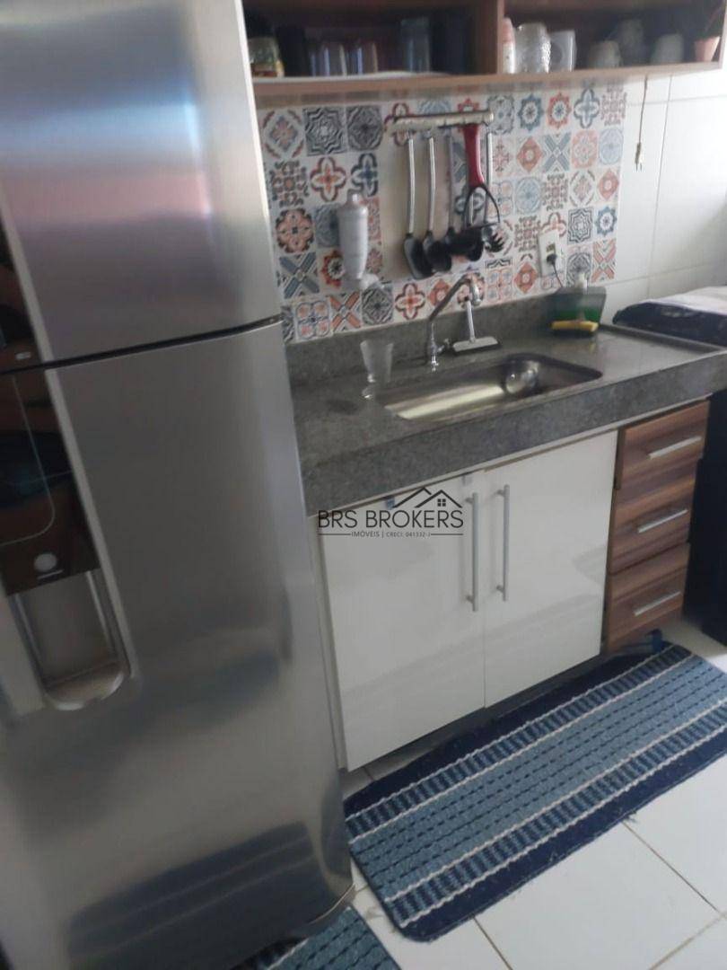 Apartamento à venda com 2 quartos, 45m² - Foto 2