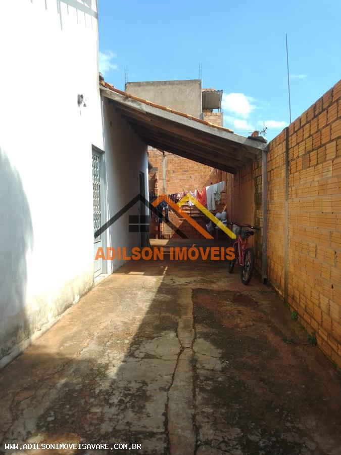 Casa à venda com 2 quartos, 200m² - Foto 2