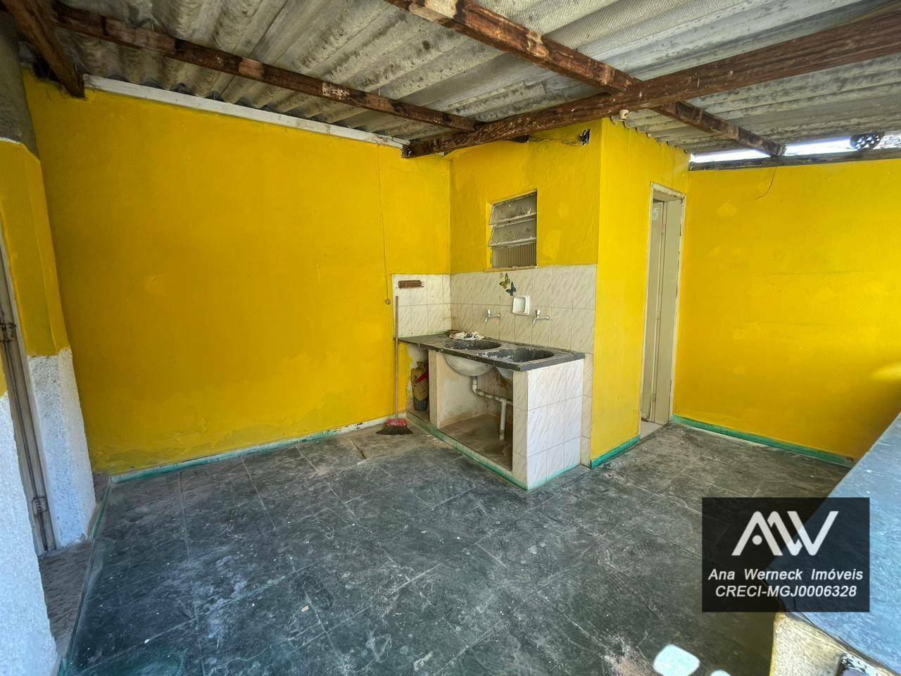 Casa de Condomínio à venda com 4 quartos, 300m² - Foto 29