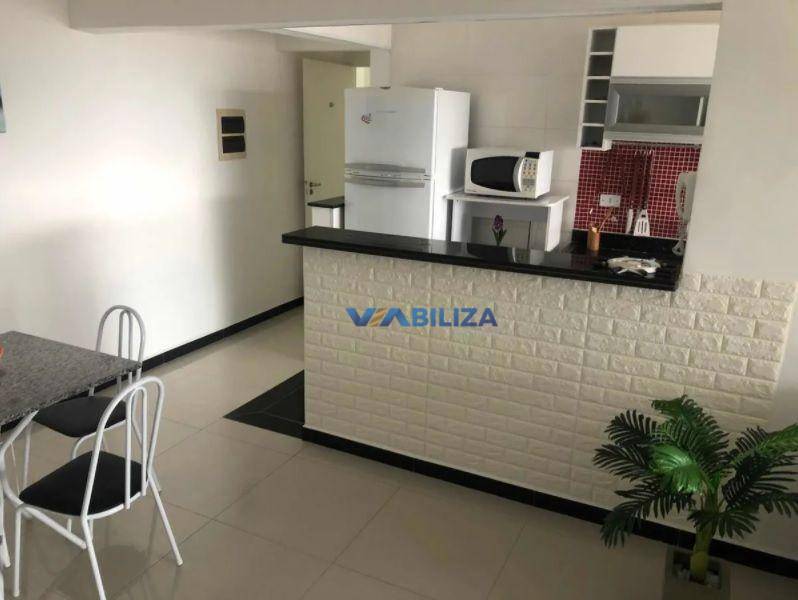 Apartamento à venda com 2 quartos, 70m² - Foto 17