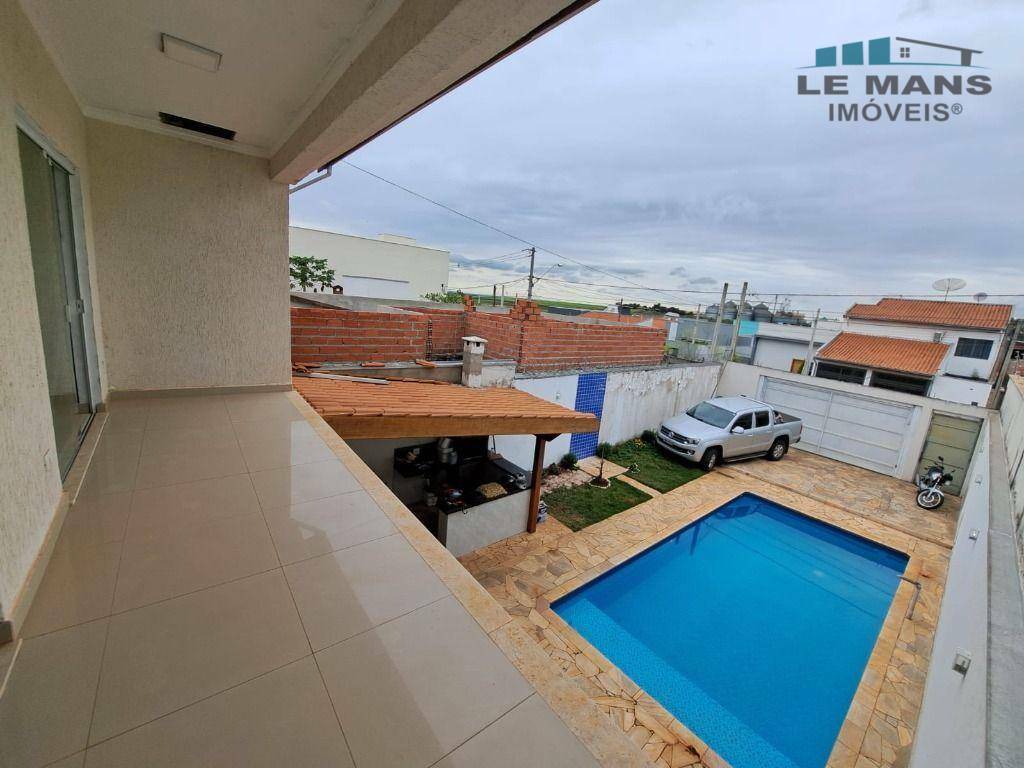 Casa à venda com 2 quartos, 150m² - Foto 2