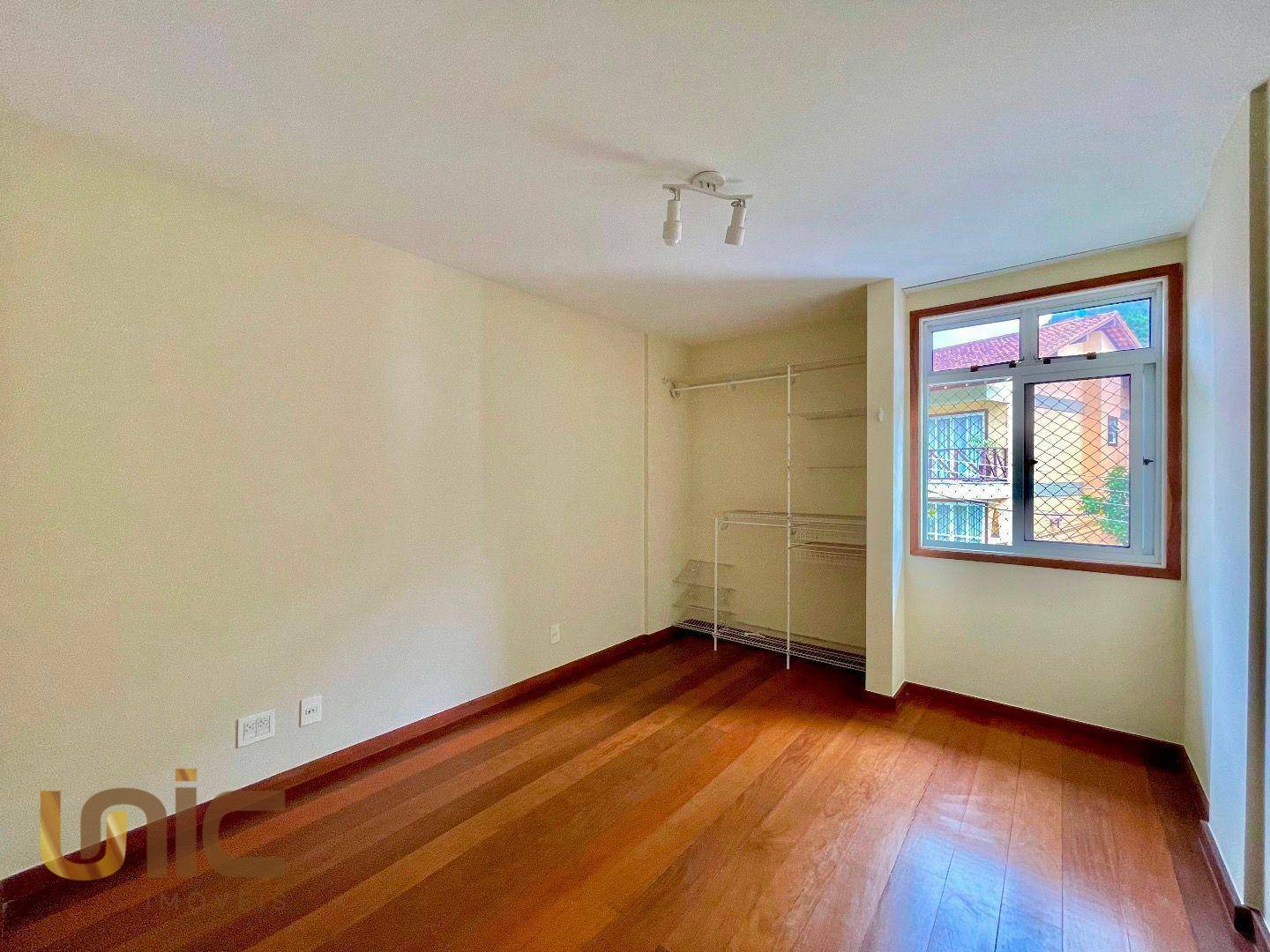 Apartamento à venda com 3 quartos, 140m² - Foto 9