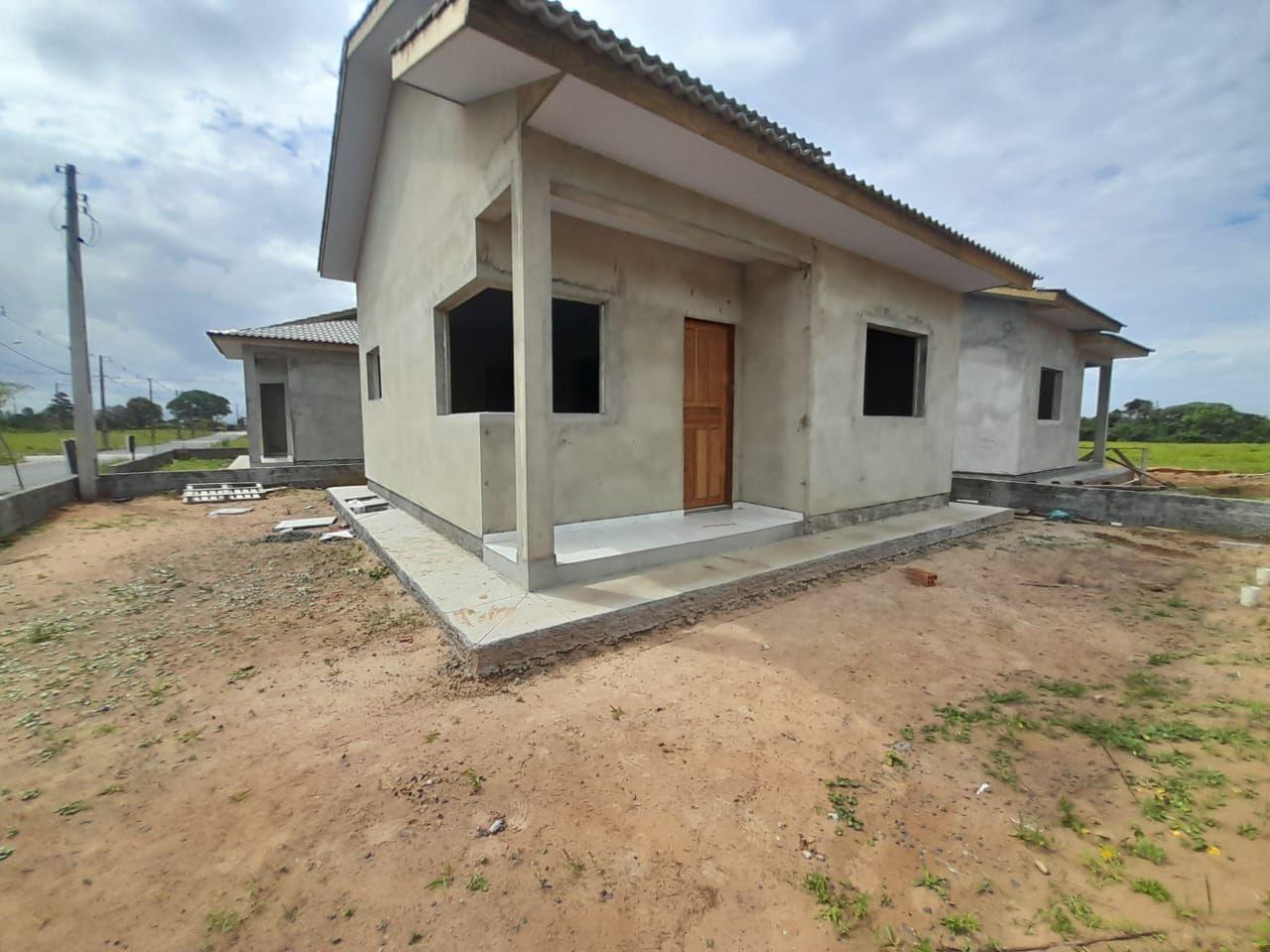 Casa à venda com 2 quartos, 55m² - Foto 1