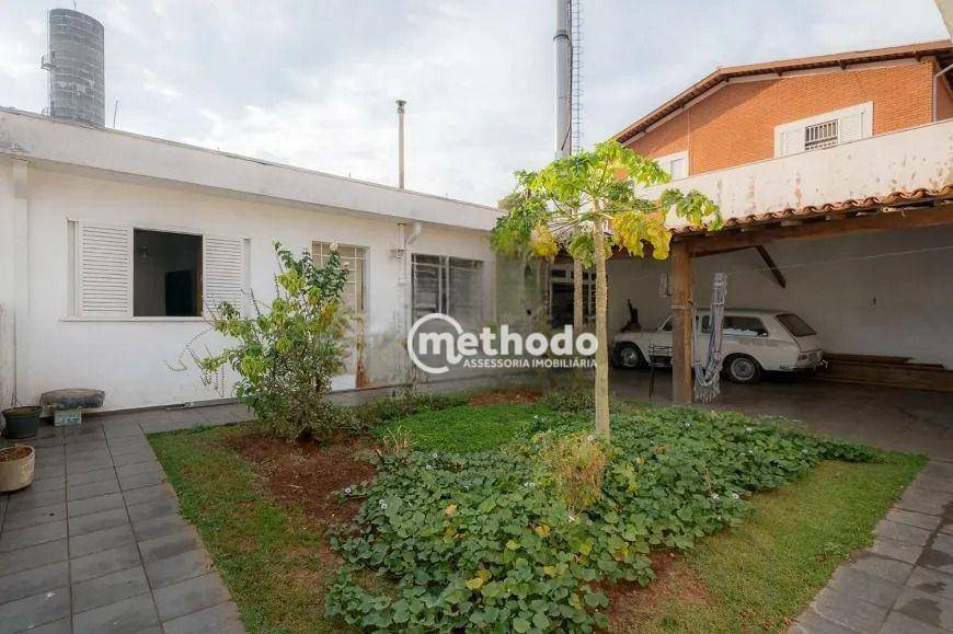 Casa à venda e aluguel com 3 quartos, 250m² - Foto 4