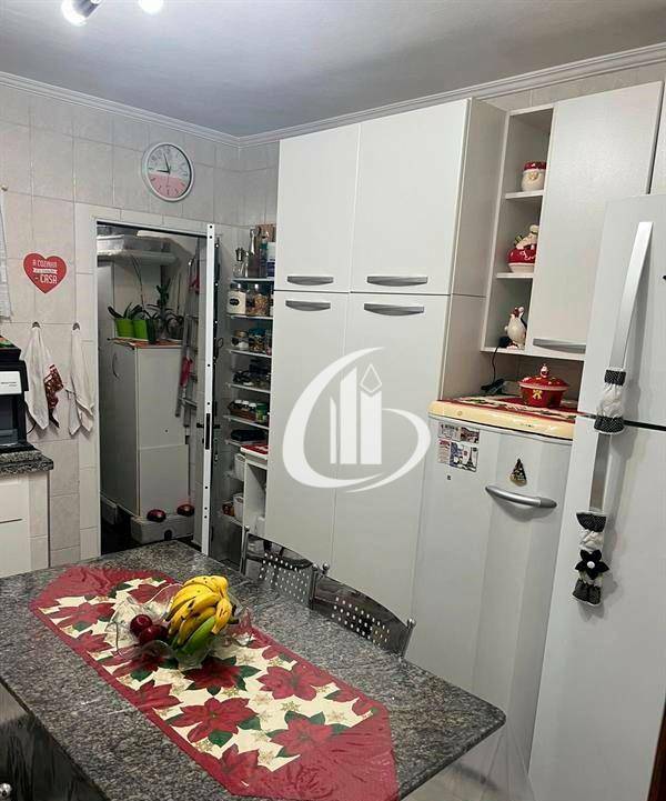 Sobrado à venda com 4 quartos, 174m² - Foto 9