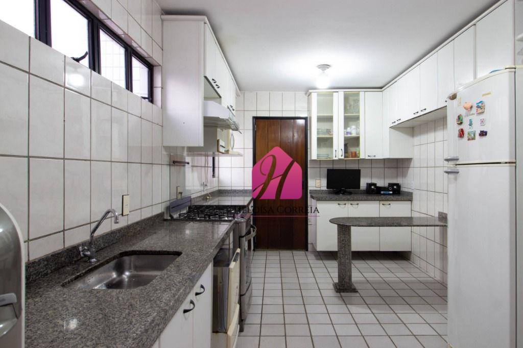 Apartamento à venda com 3 quartos, 176m² - Foto 13