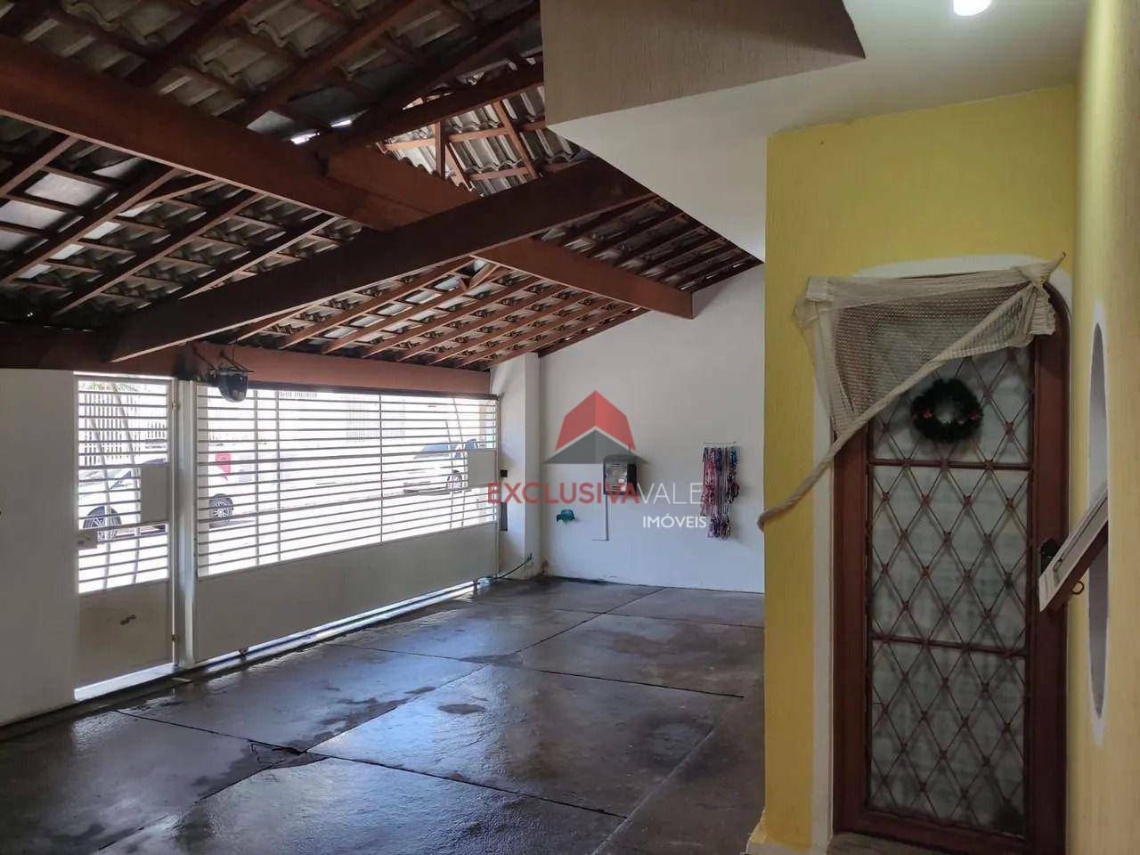 Casa à venda com 3 quartos, 222m² - Foto 2