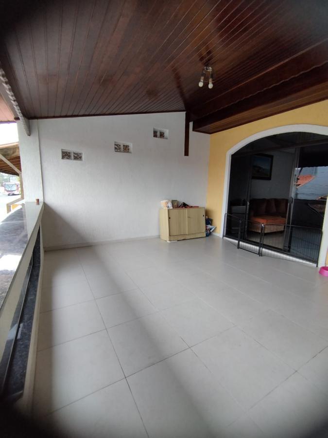 Casa à venda com 3 quartos, 135m² - Foto 1