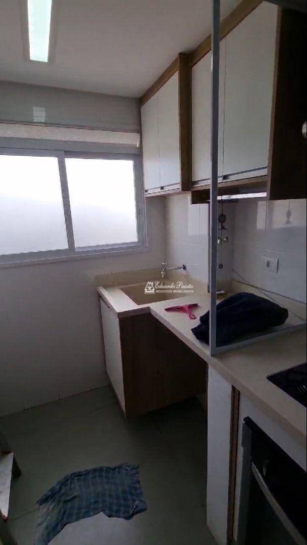 Apartamento à venda com 2 quartos, 58m² - Foto 7