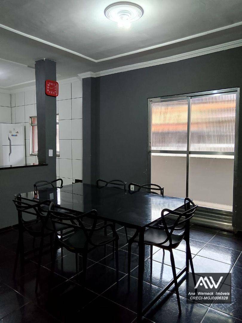 Casa à venda com 3 quartos, 100m² - Foto 4