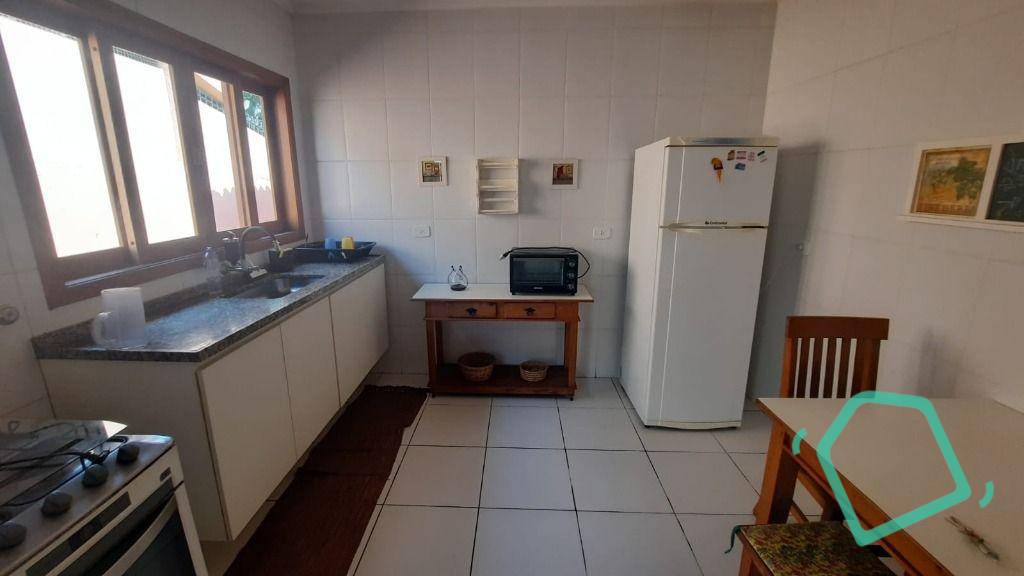 Casa de Condomínio à venda com 3 quartos, 300m² - Foto 19