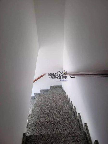 Sobrado à venda com 3 quartos, 259m² - Foto 4