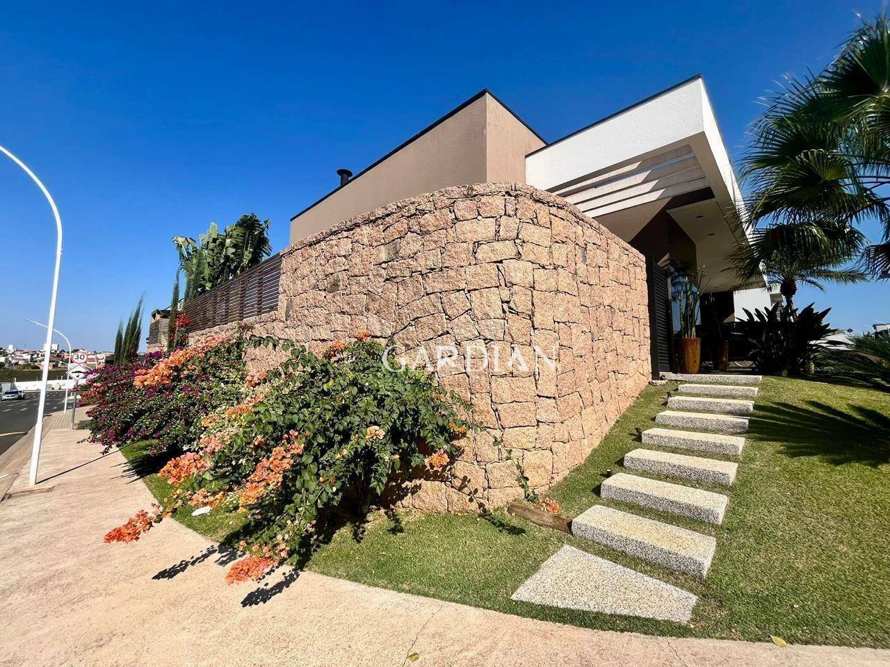 Casa de Condomínio à venda com 3 quartos, 257m² - Foto 3