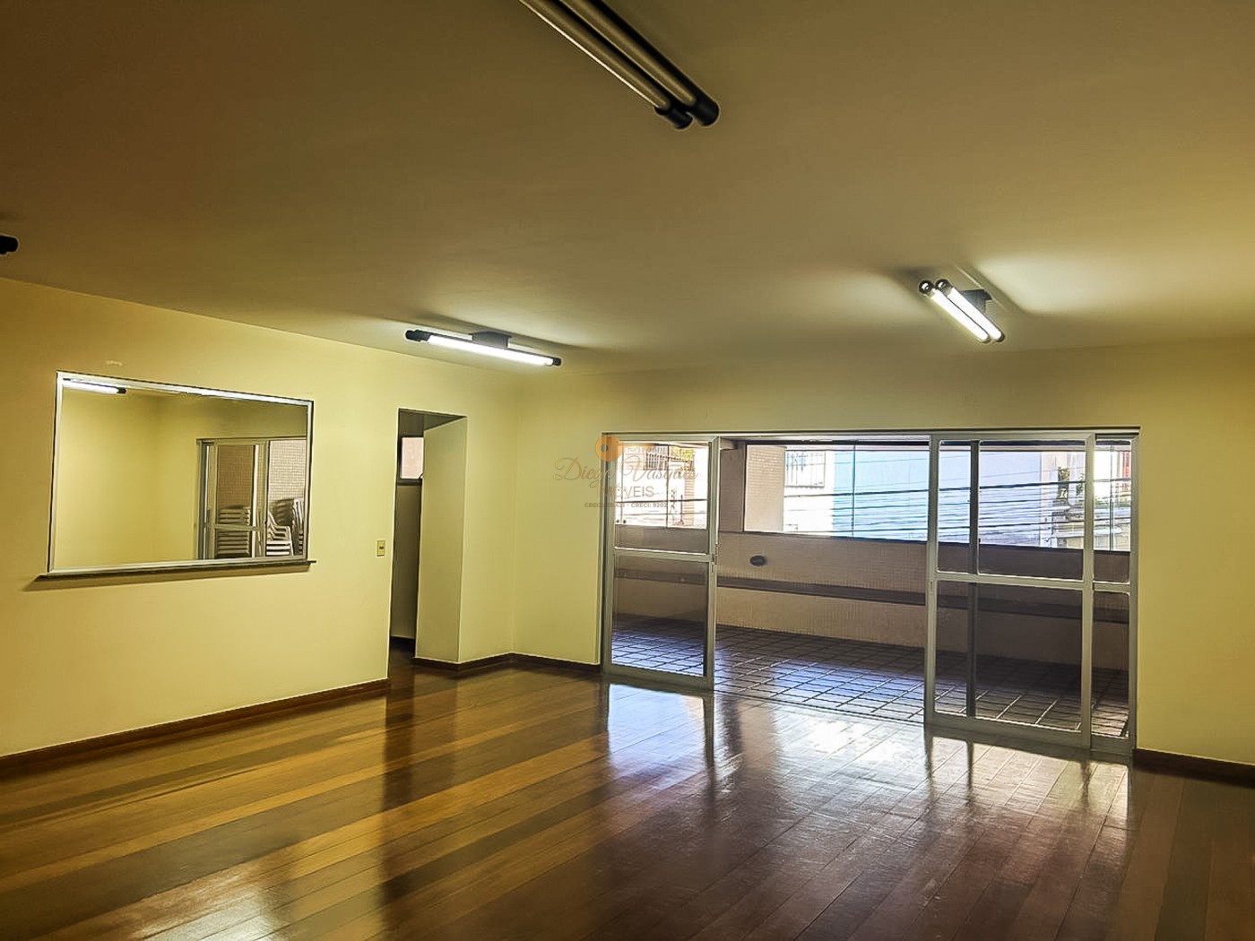 Apartamento à venda com 4 quartos, 210m² - Foto 32