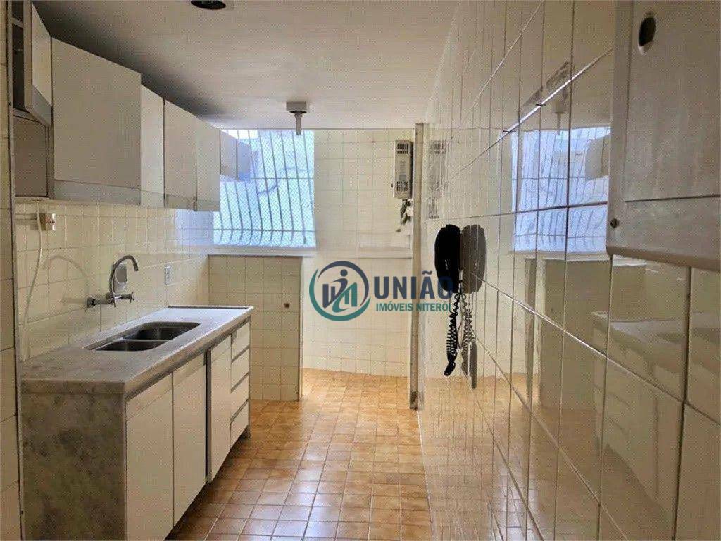 Apartamento à venda com 2 quartos, 80m² - Foto 13