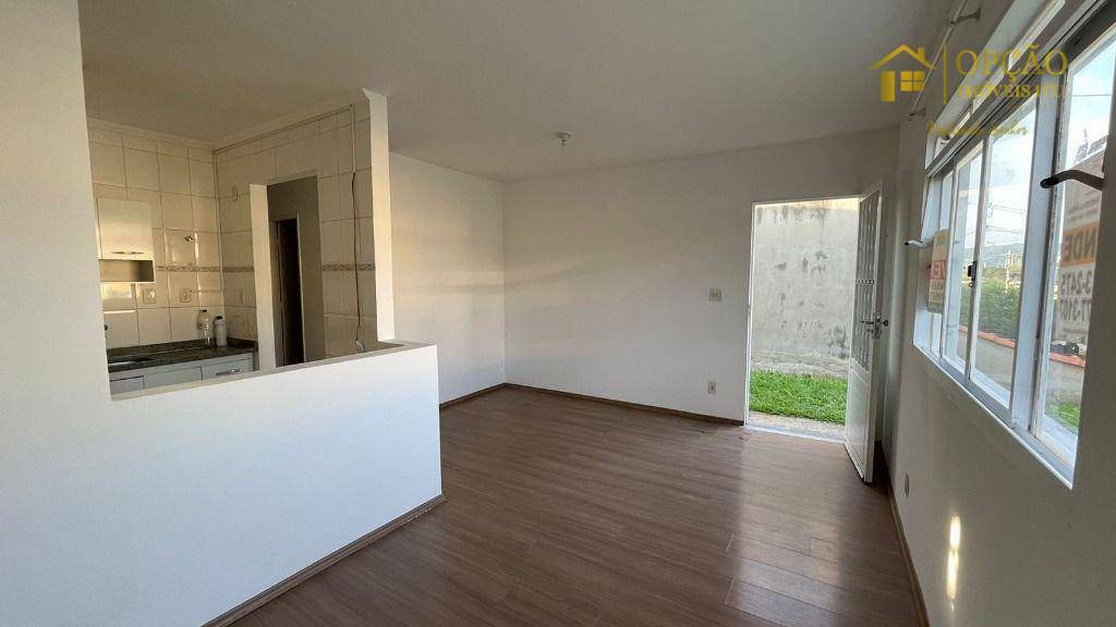 Casa de Condomínio à venda com 3 quartos, 63m² - Foto 2