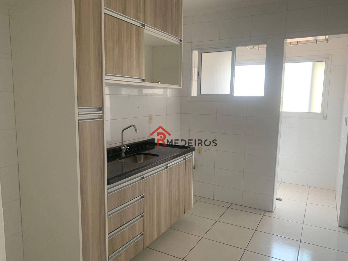 Apartamento à venda com 2 quartos, 75m² - Foto 10