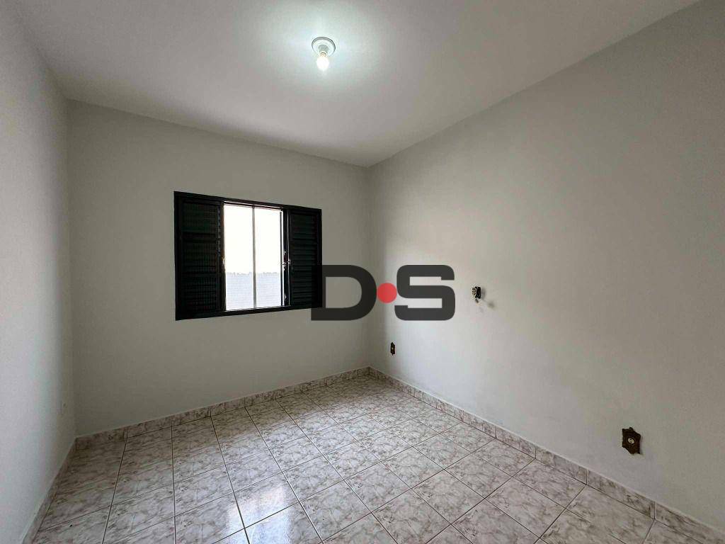 Casa à venda com 2 quartos, 157m² - Foto 5