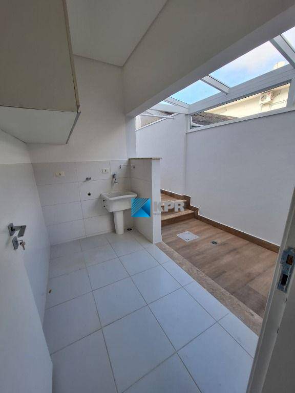 Casa de Condomínio para alugar com 4 quartos, 245m² - Foto 24