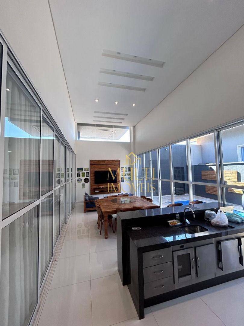 Casa de Condomínio à venda com 4 quartos, 300m² - Foto 4