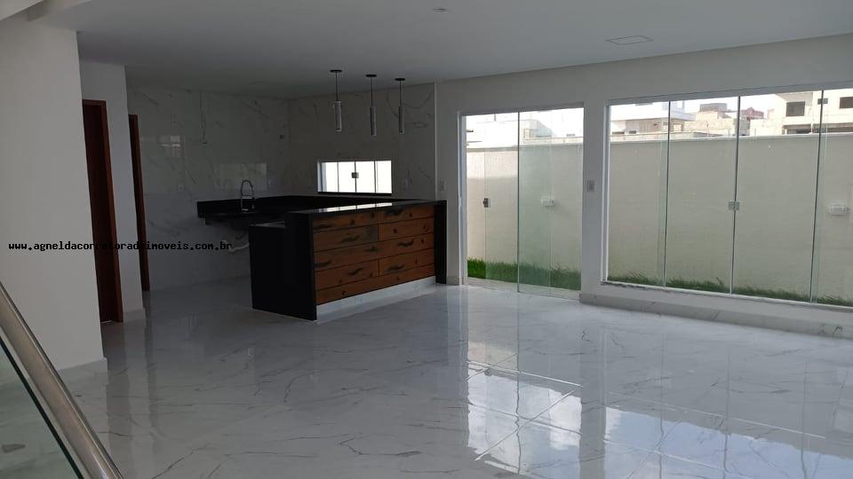 Casa de Condomínio à venda com 4 quartos, 200m² - Foto 11