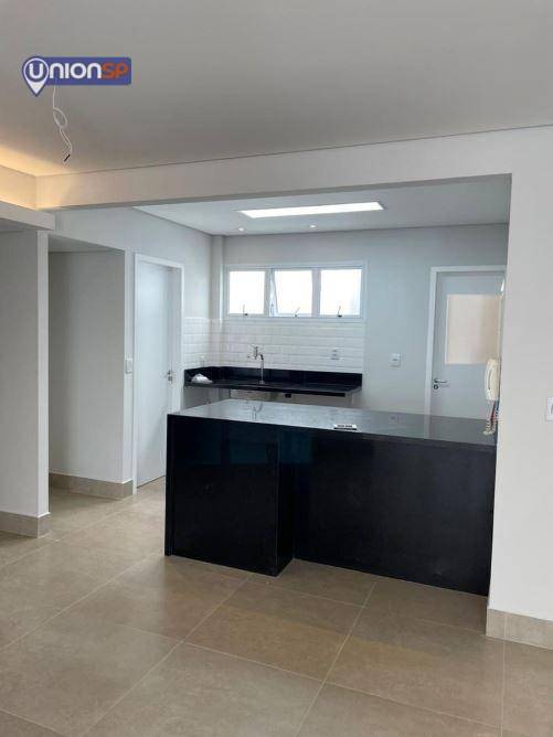 Apartamento à venda com 3 quartos, 107m² - Foto 10