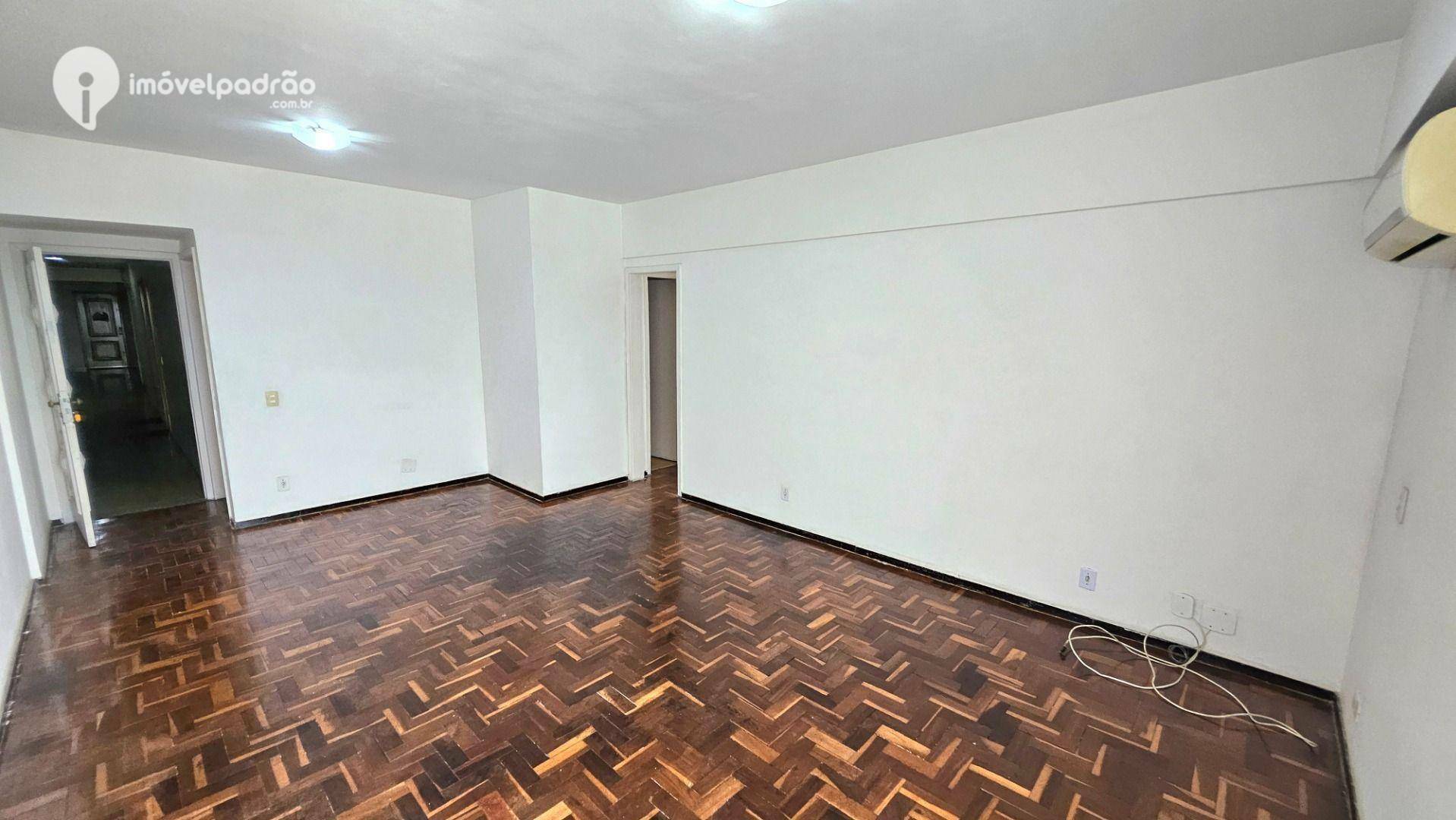 Apartamento para alugar com 3 quartos, 120m² - Foto 6