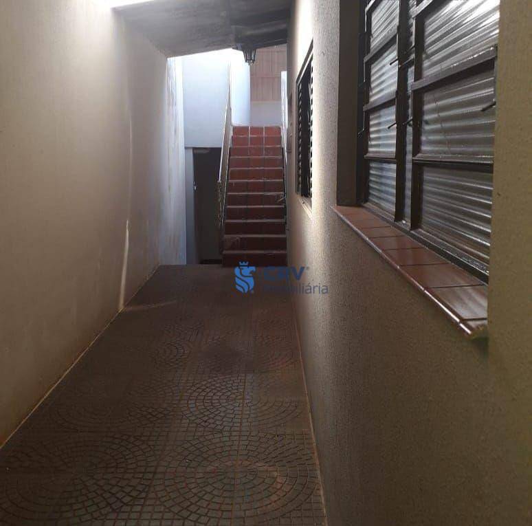 Casa à venda com 3 quartos, 210m² - Foto 13