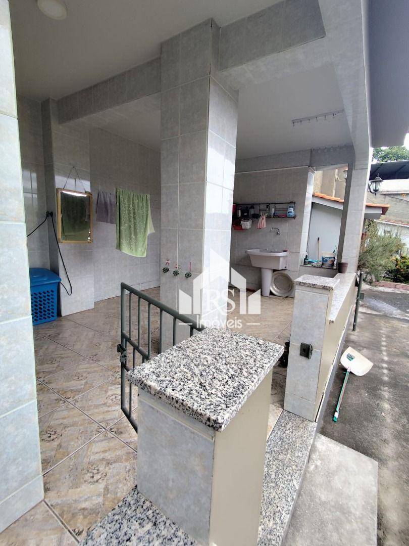 Casa à venda com 3 quartos, 250m² - Foto 7