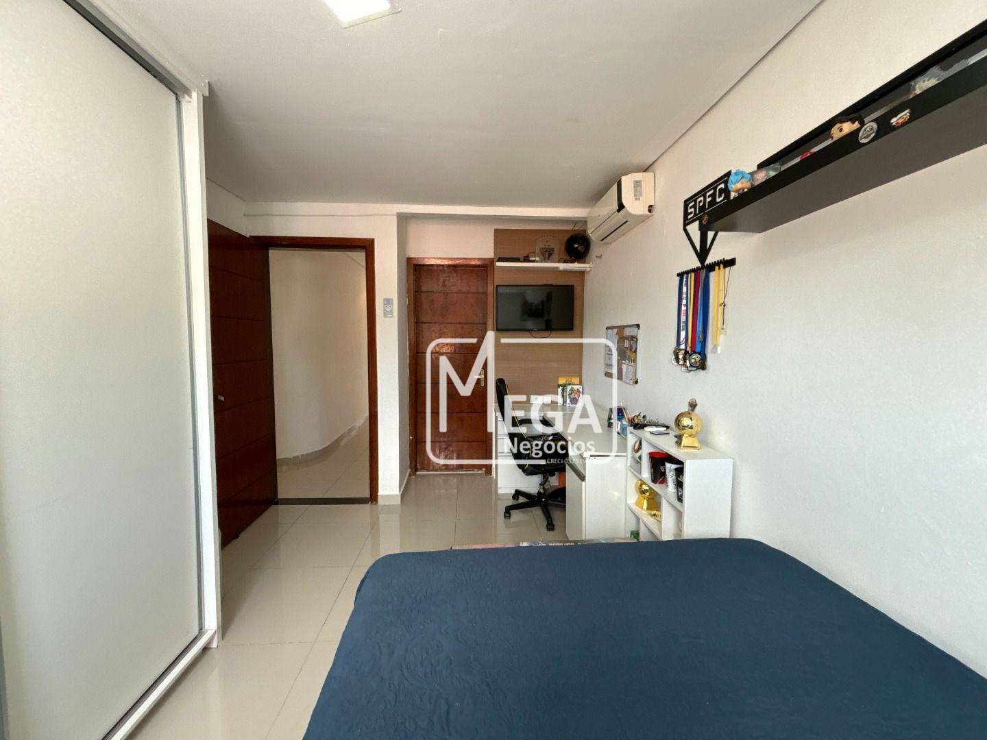 Casa de Condomínio à venda com 4 quartos, 390m² - Foto 13