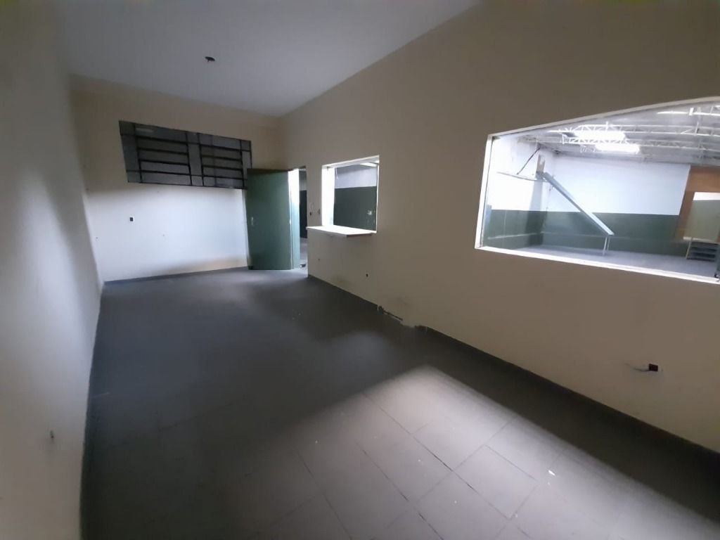 Depósito-Galpão-Armazém para alugar, 1049m² - Foto 1