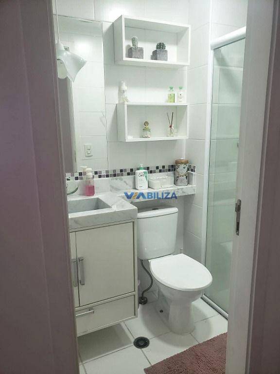 Apartamento à venda com 2 quartos, 62m² - Foto 13