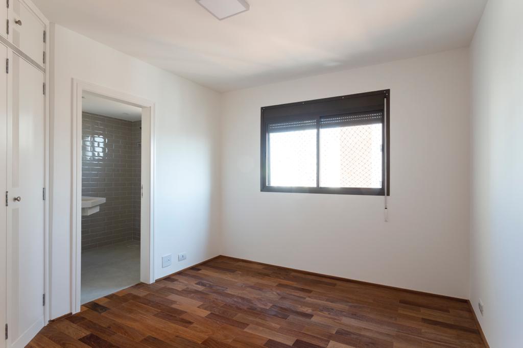 Apartamento à venda com 4 quartos, 220m² - Foto 12