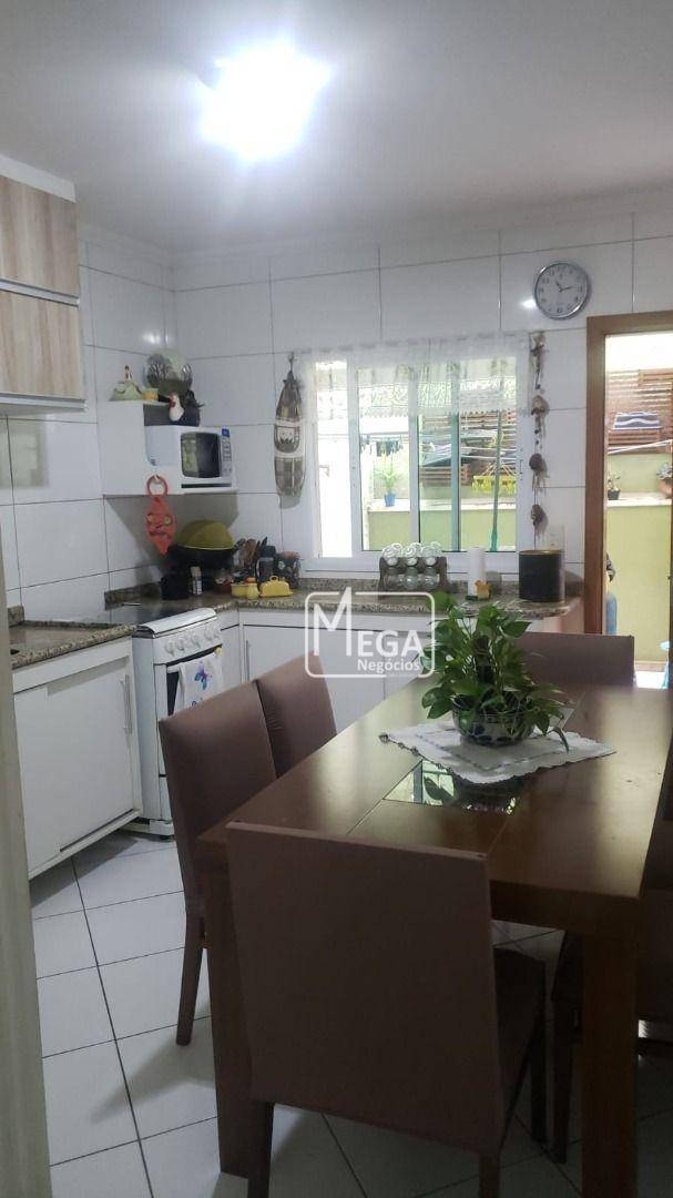 Sobrado à venda com 3 quartos, 114m² - Foto 2