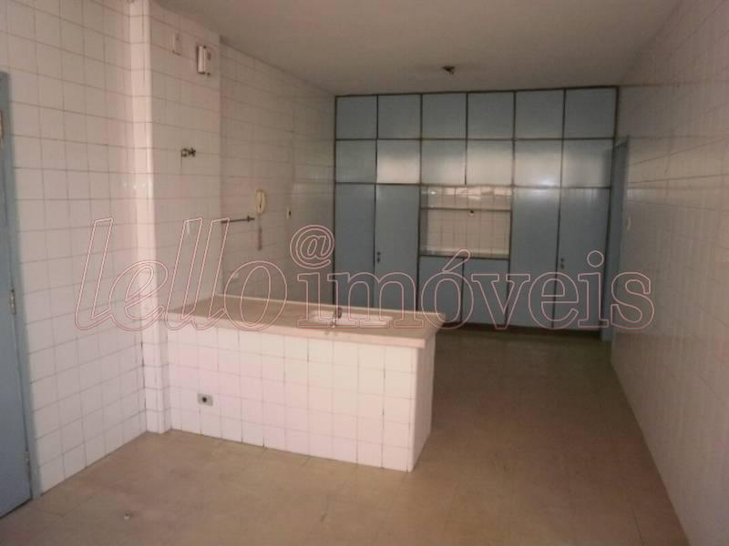 Apartamento para alugar com 3 quartos, 180m² - Foto 11