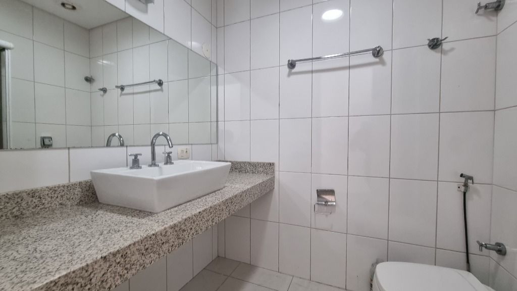 Apartamento à venda com 3 quartos, 198m² - Foto 21