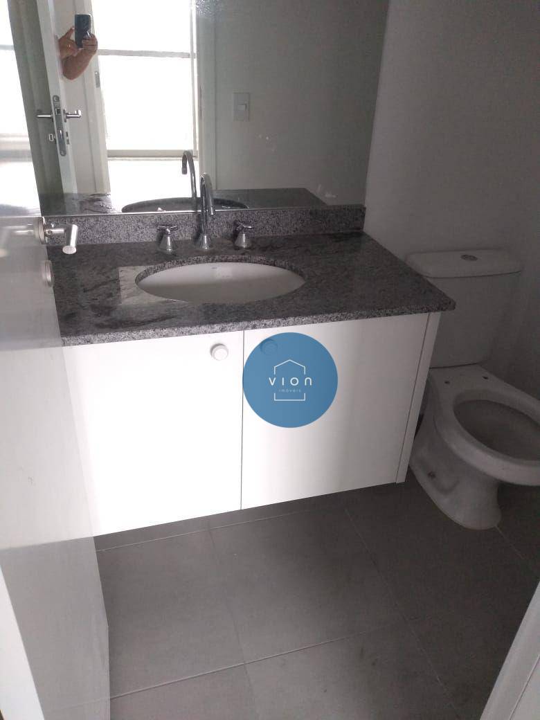 Apartamento para alugar com 3 quartos, 83m² - Foto 11