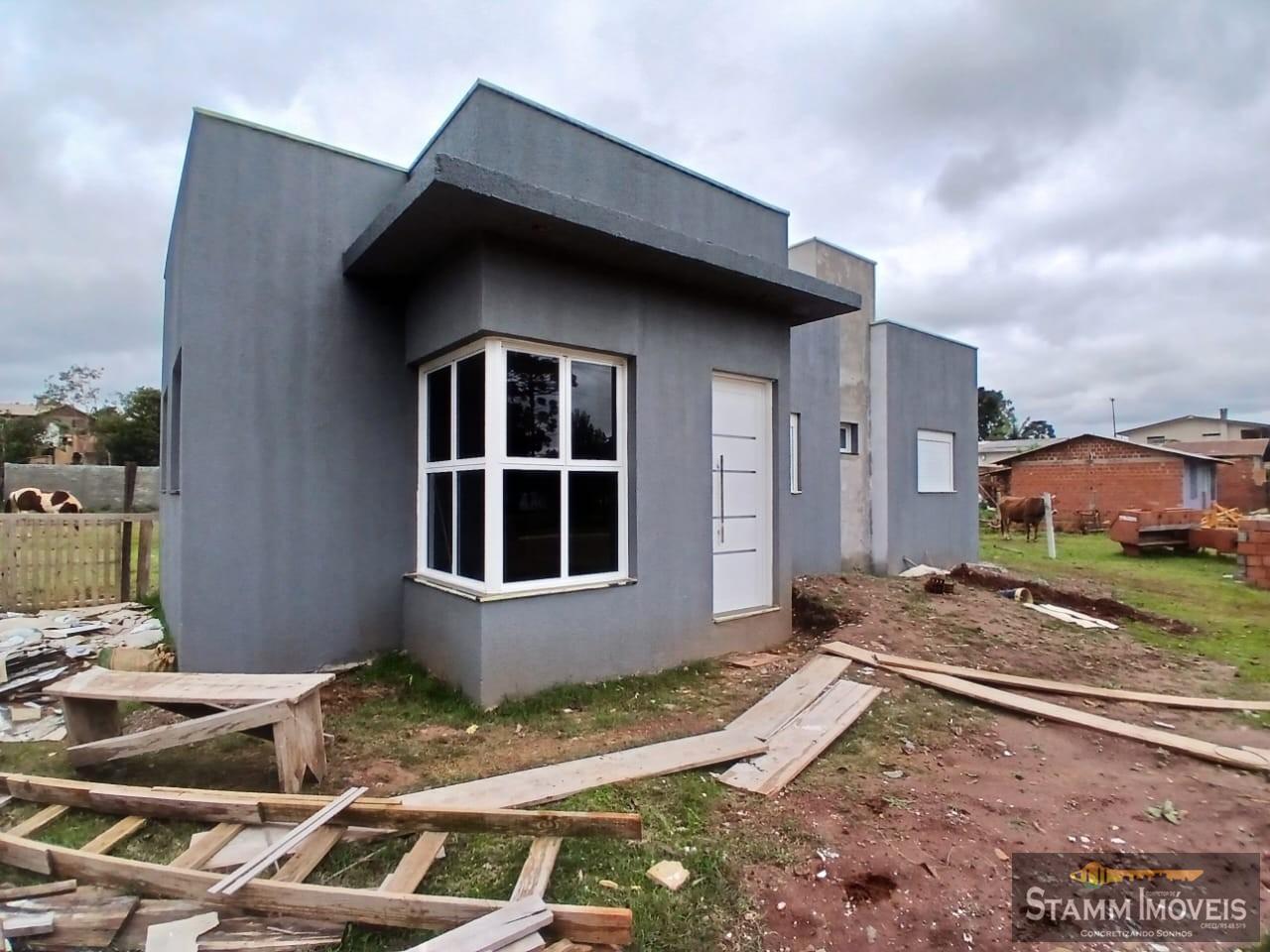 Casa à venda com 2 quartos, 200m² - Foto 1
