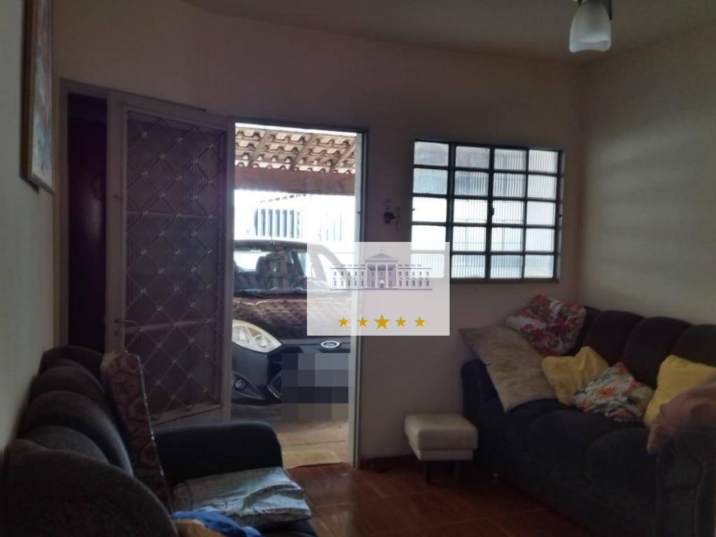 Casa à venda com 2 quartos, 180m² - Foto 4