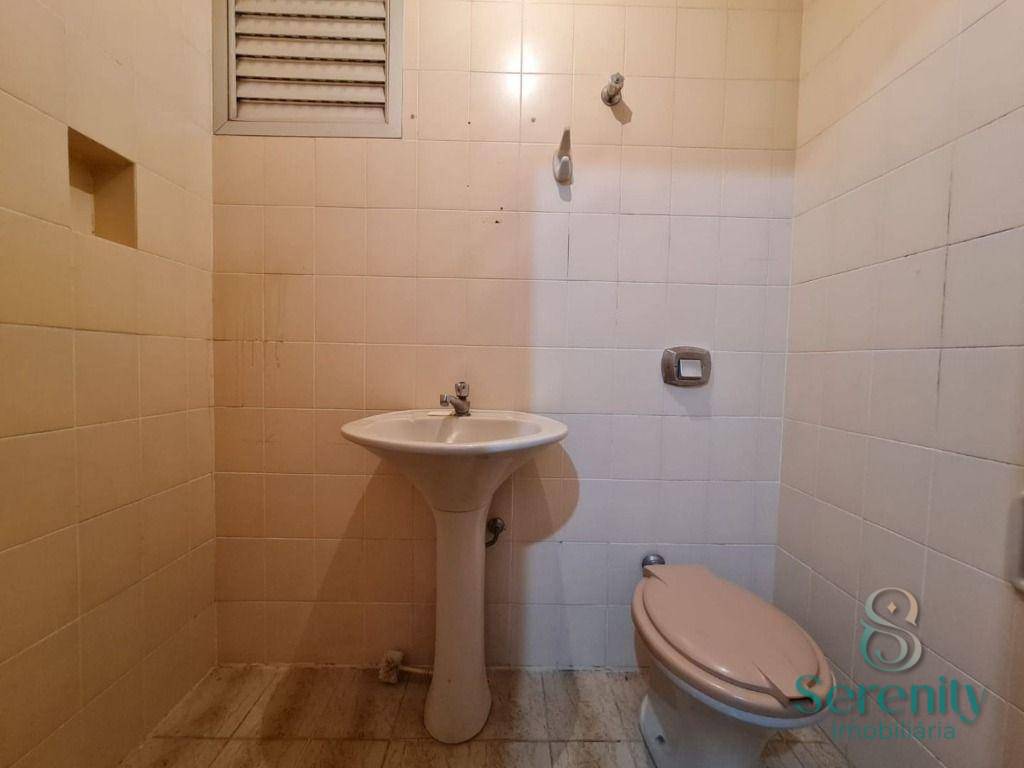 Apartamento para alugar com 4 quartos, 300m² - Foto 19