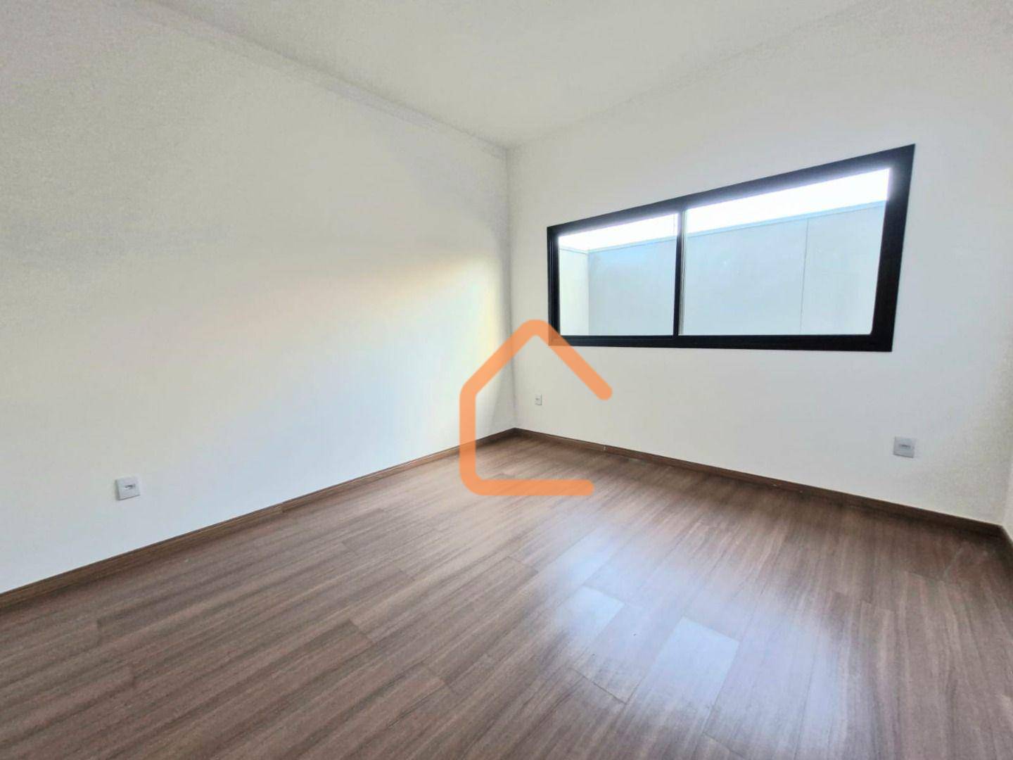 Casa à venda com 3 quartos, 178m² - Foto 3