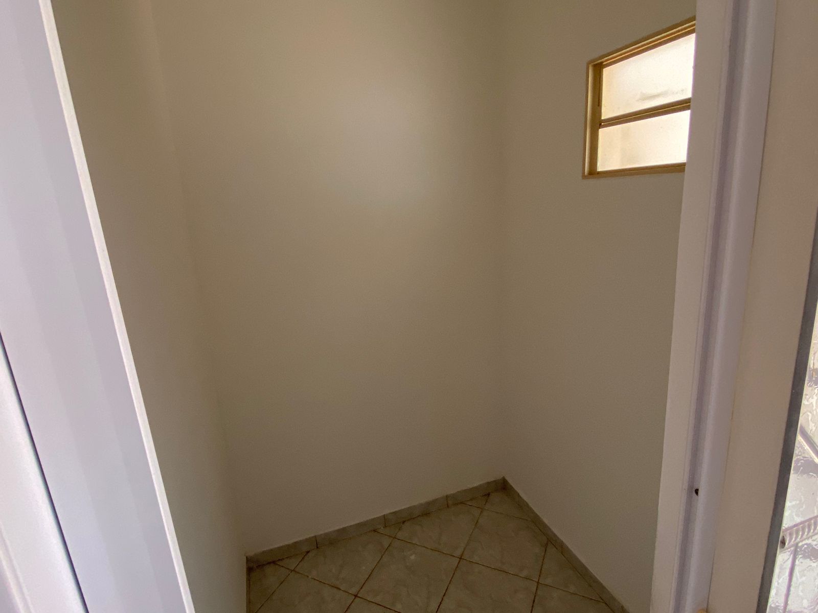 Casa para alugar com 3 quartos, 217m² - Foto 1