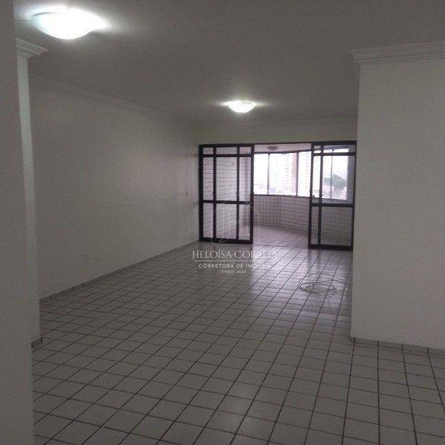 Apartamento para alugar com 3 quartos, 228m² - Foto 6