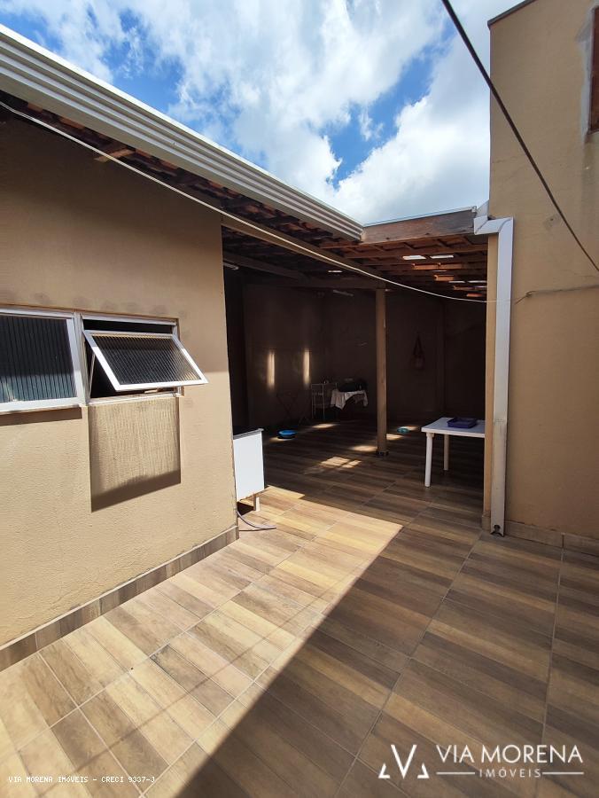 Casa à venda com 3 quartos, 500m² - Foto 11