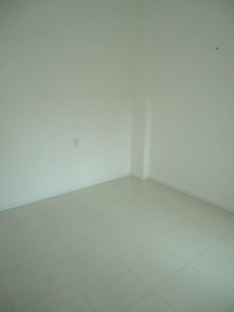 Apartamento à venda com 2 quartos, 68m² - Foto 5