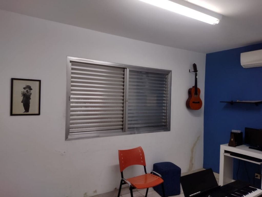 Casa à venda com 4 quartos, 180m² - Foto 14