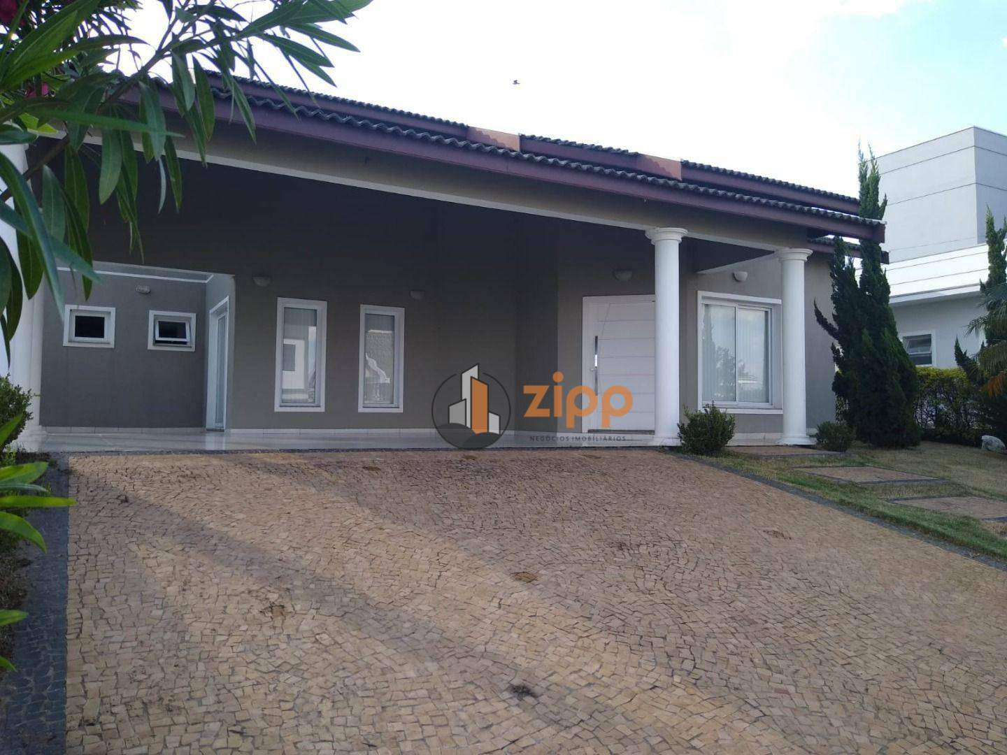 Casa de Condomínio à venda com 3 quartos, 210m² - Foto 1