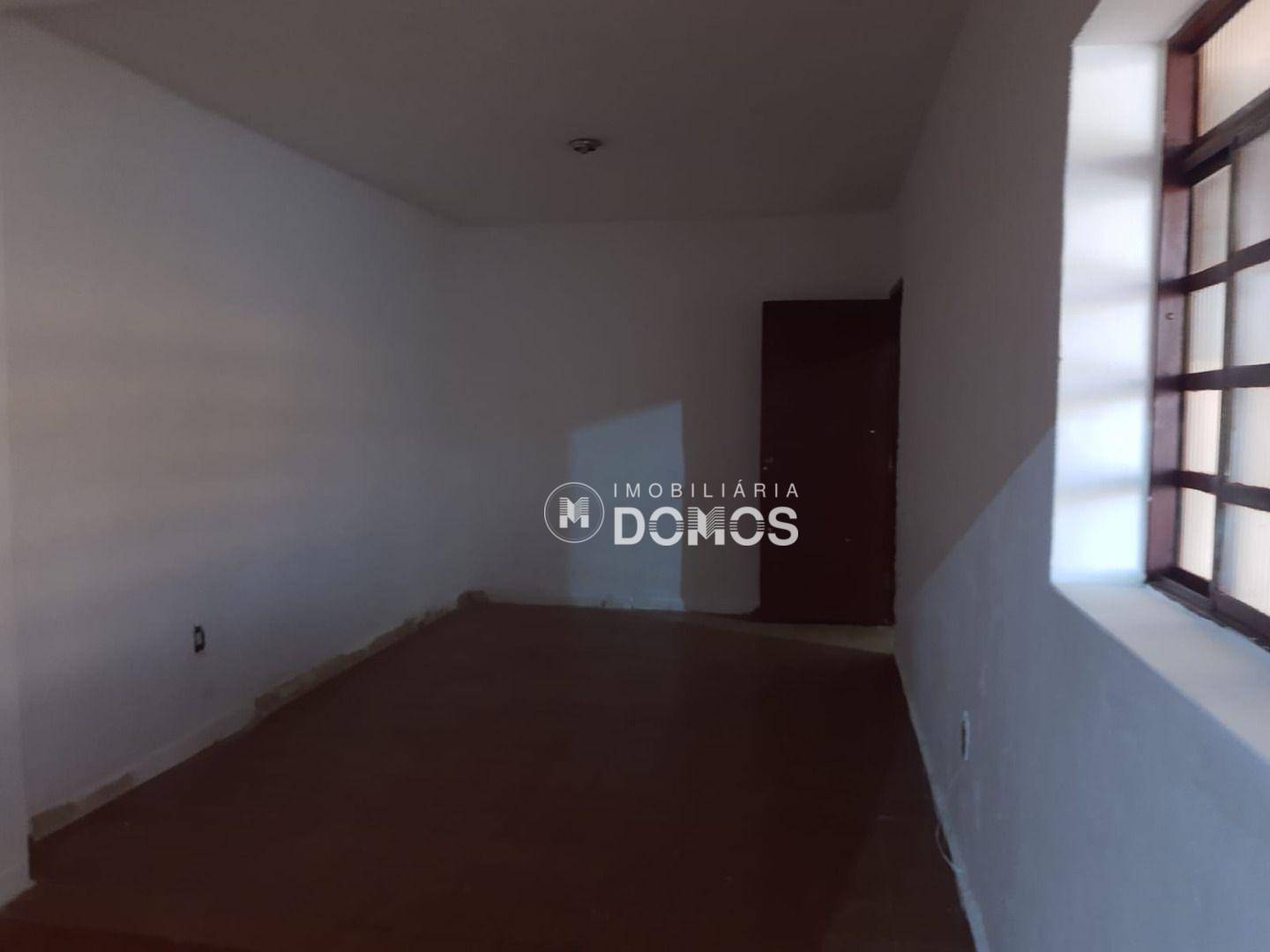 Casa à venda com 2 quartos, 120m² - Foto 13