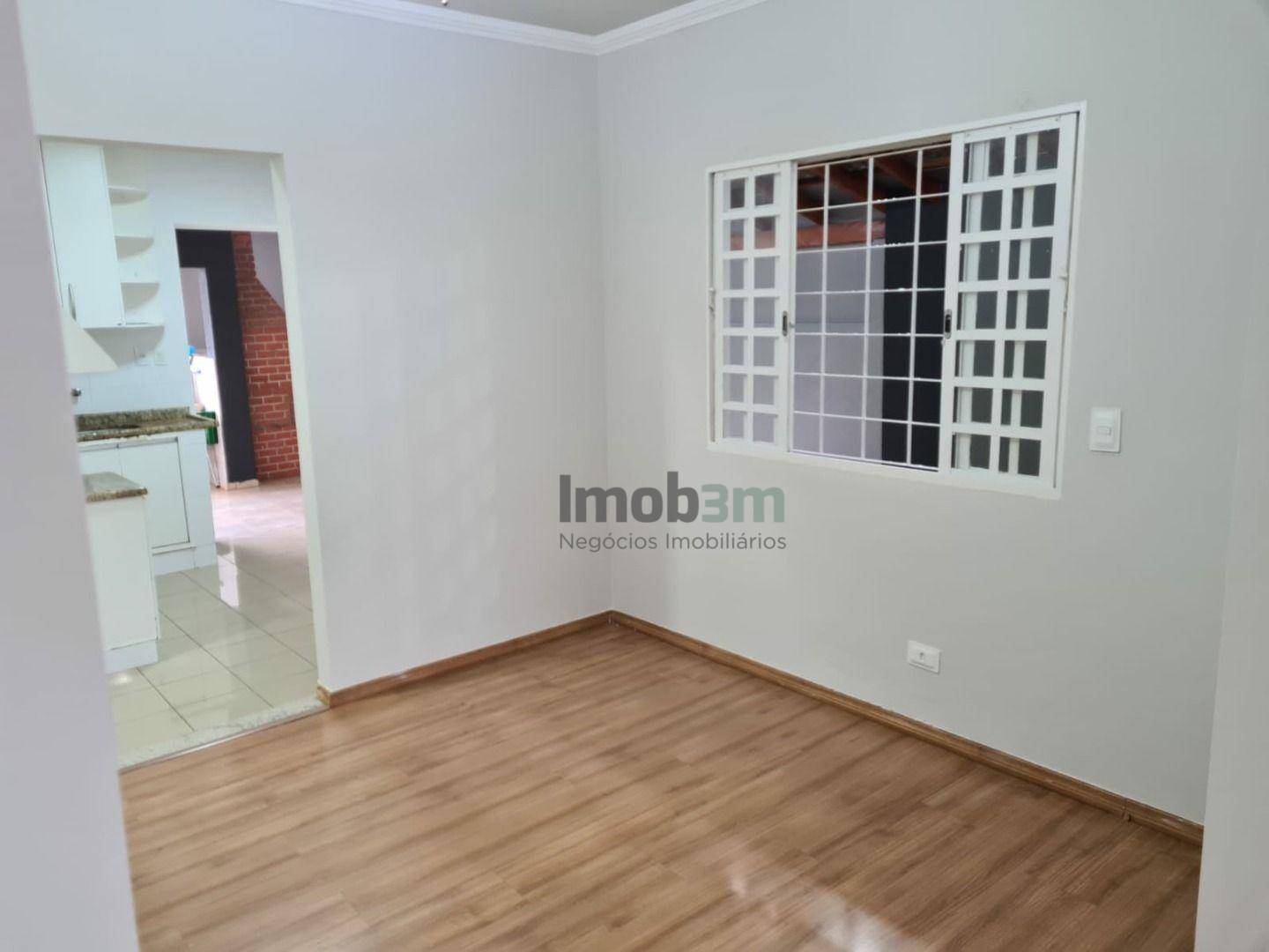 Casa à venda com 3 quartos, 160m² - Foto 4