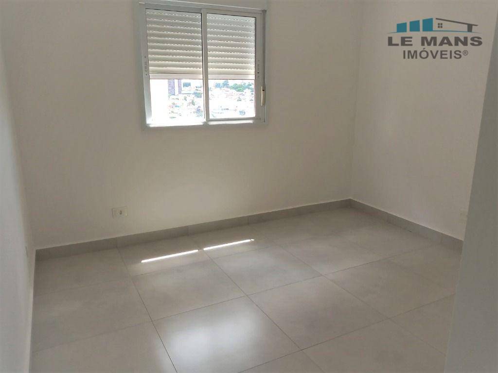 Apartamento à venda com 2 quartos, 62m² - Foto 12